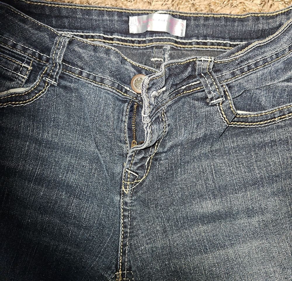 No Boundaries Dark Blue Jean Shorts with Contrast Stitching